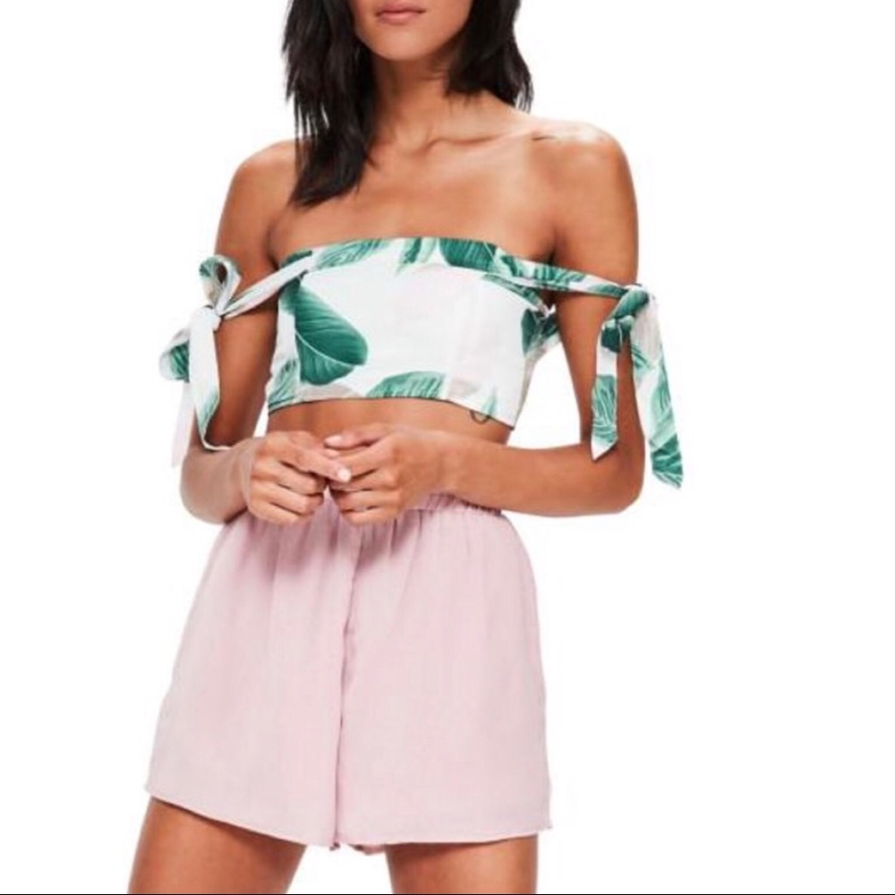 MissGuided Floral Print Off the Shoulder Crop Top
